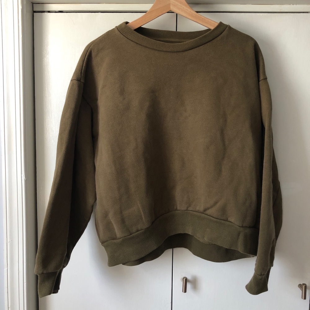 Everlane olive green sweatshirt